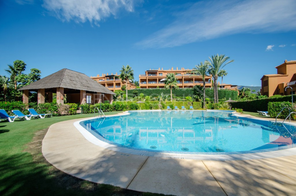 Se vende Apartamento Planta Media de 2 dormitorios en Costa Del Sol, Málaga, España