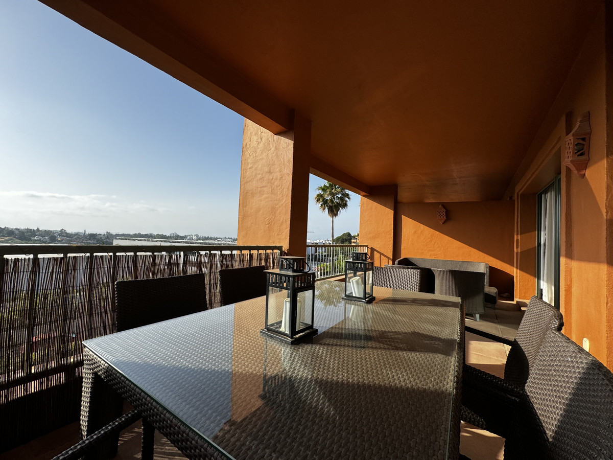 Se vende Apartamento Planta Media de 2 dormitorios en Costa Del Sol, Málaga, España