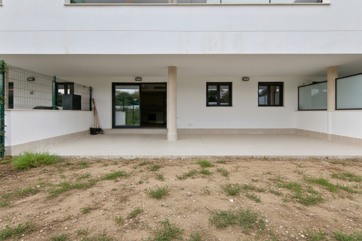 Se vende Apartamento Planta Baja de 2 dormitorios en Costa Del Sol, Málaga, España