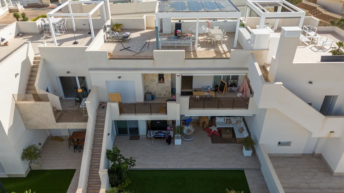 Se vende Ático de 2 dormitorios en Costa Blanca, Alicante, España