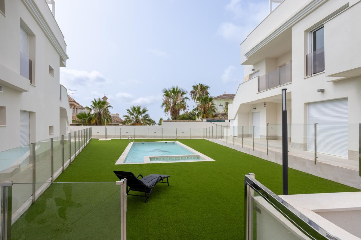 Se vende Ático de 2 dormitorios en Costa Blanca, Alicante, España