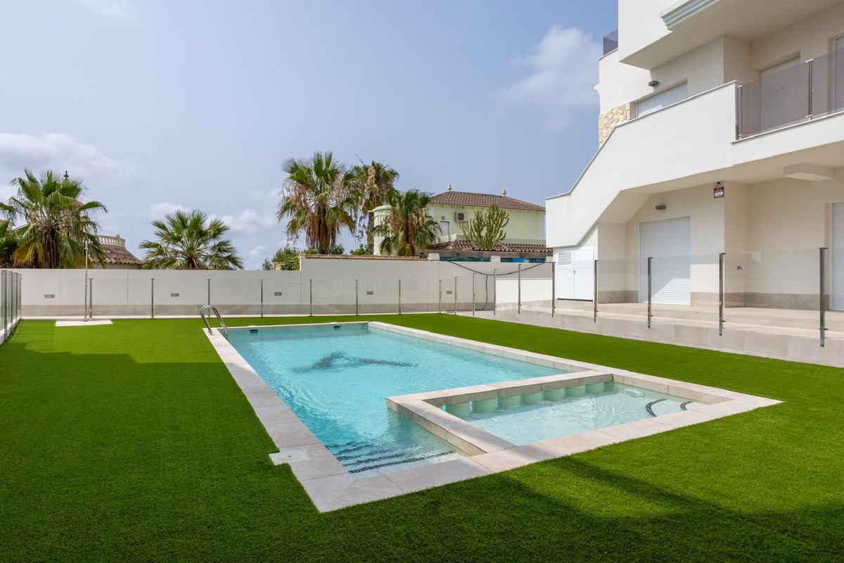 Se vende Ático de 2 dormitorios en Costa Blanca, Alicante, España