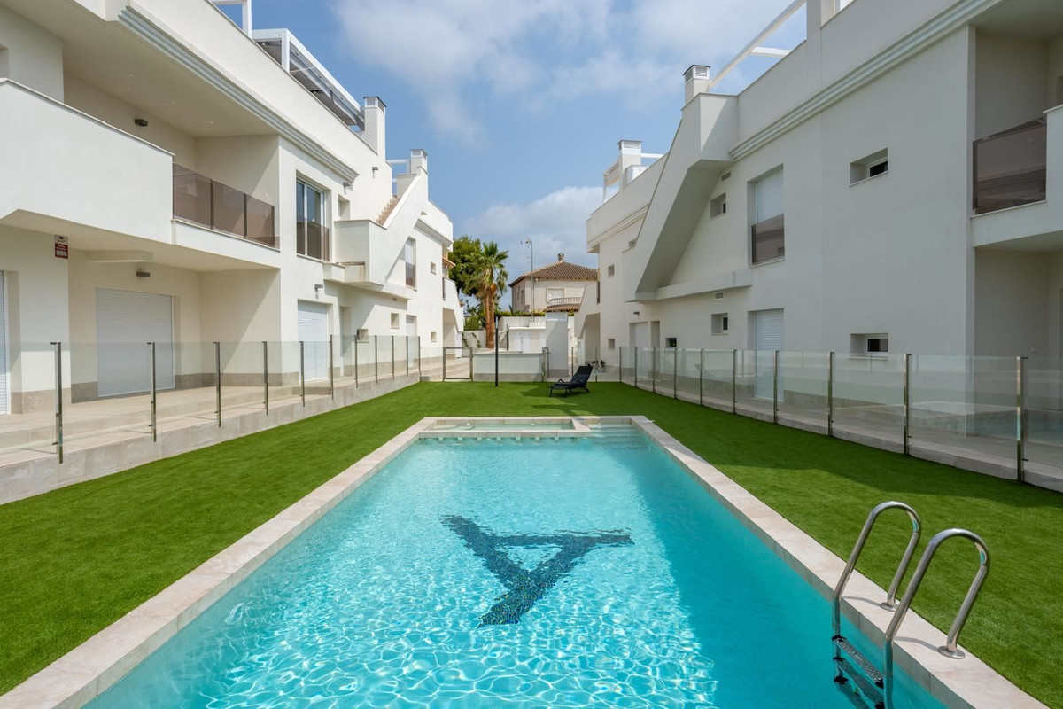 Se vende Ático de 2 dormitorios en Costa Blanca, Alicante, España