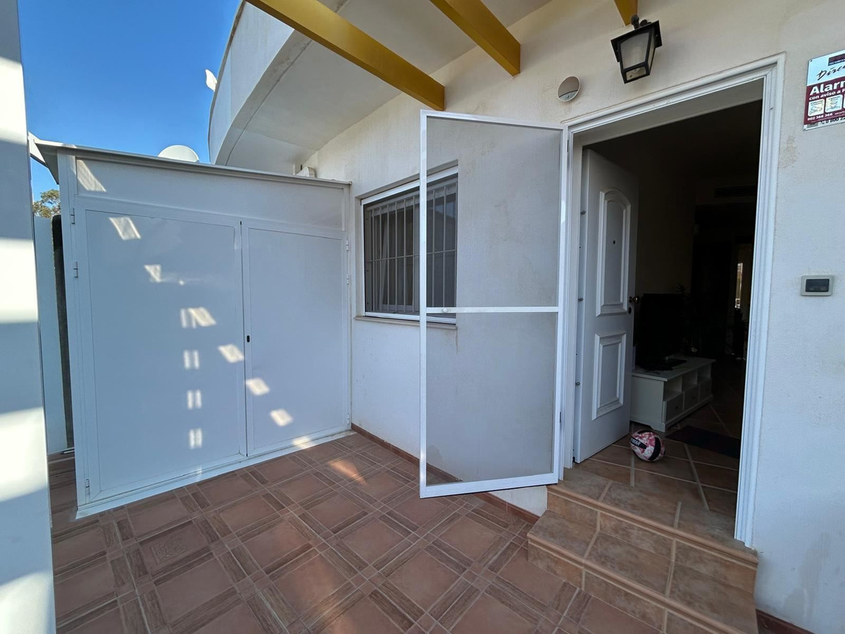 2 Bed Townhouse for sale in Mil Palmeras Costa Blanca, Alicante, Spain