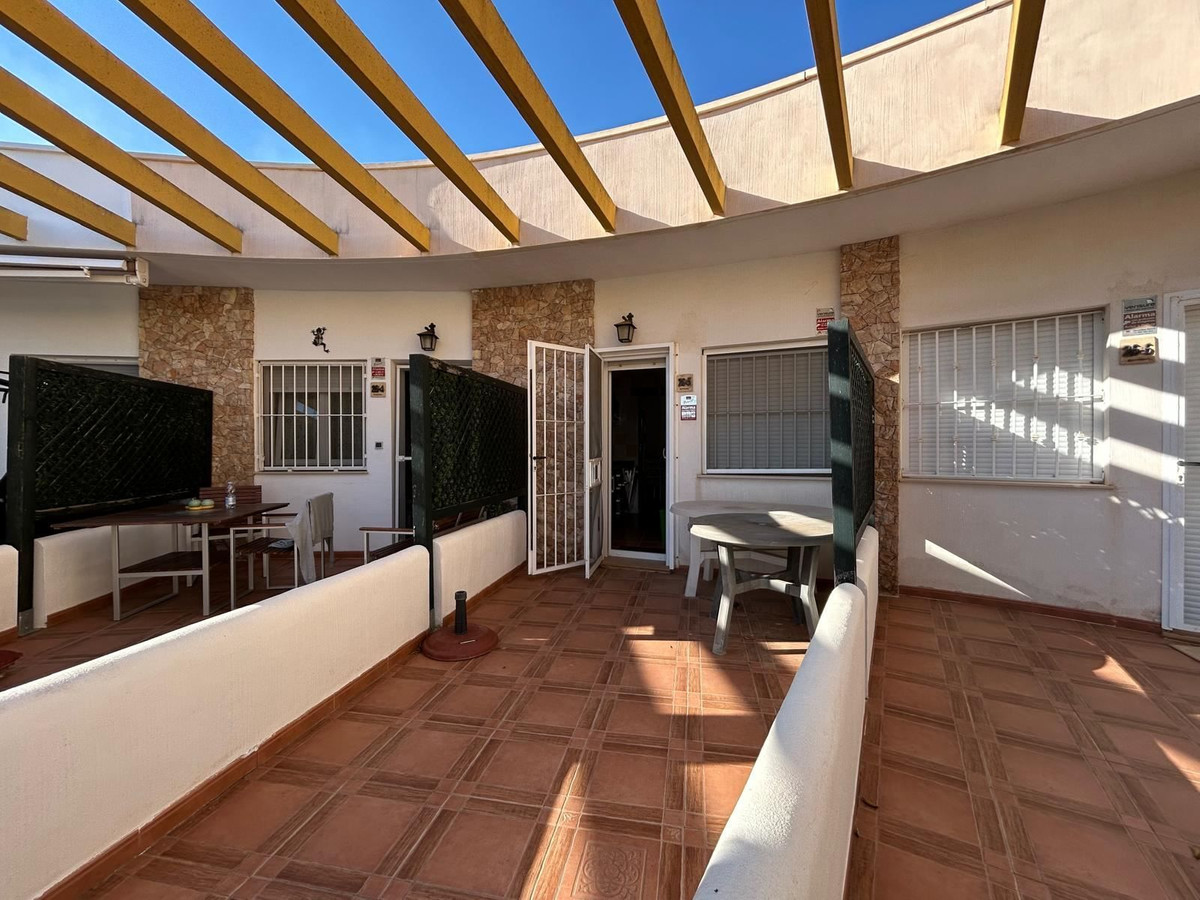 2 Bed Townhouse for sale in Mil Palmeras Costa Blanca, Alicante, Spain