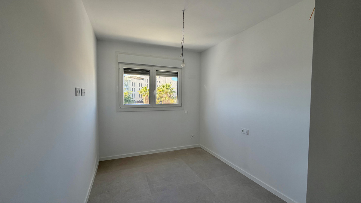 3 Bed Apartment for sale in Estepona Costa Del Sol, Málaga, Spain