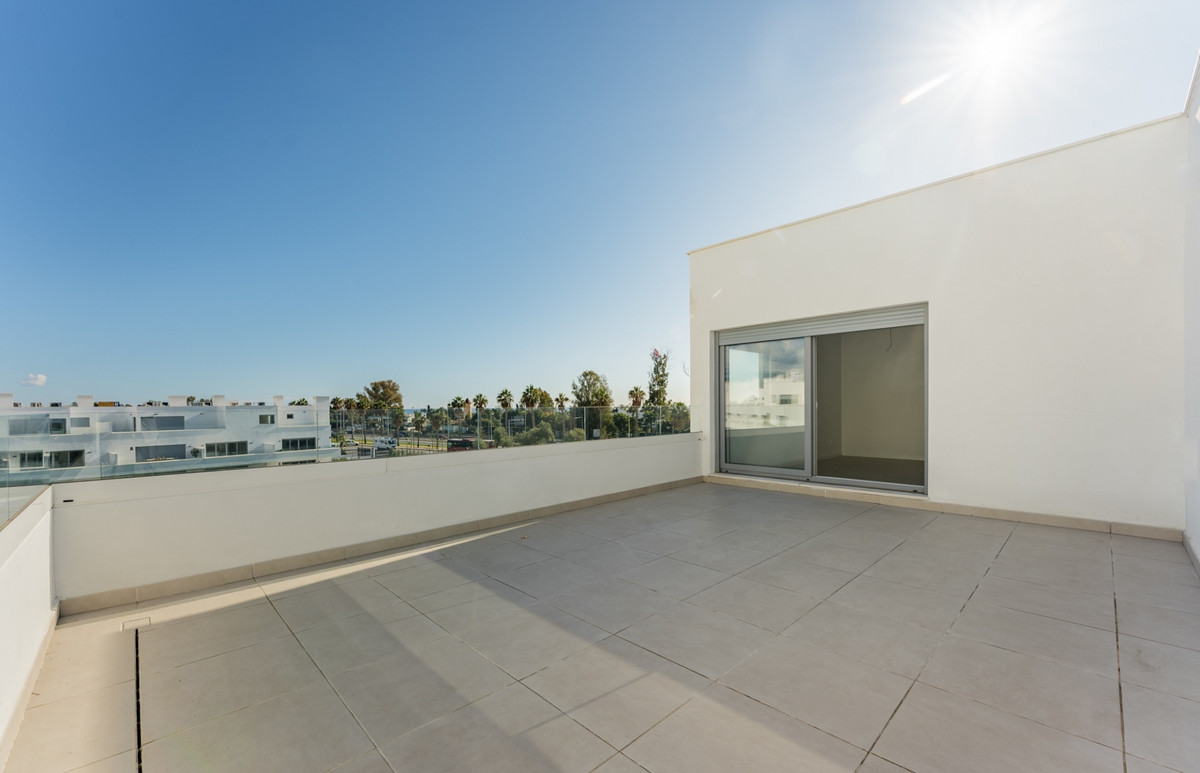 3 Bed Apartment for sale in Estepona Costa Del Sol, Málaga, Spain