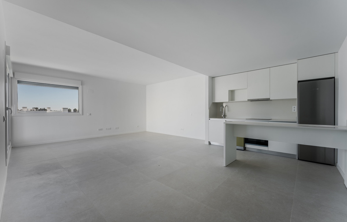3 Bed Apartment for sale in Estepona Costa Del Sol, Málaga, Spain