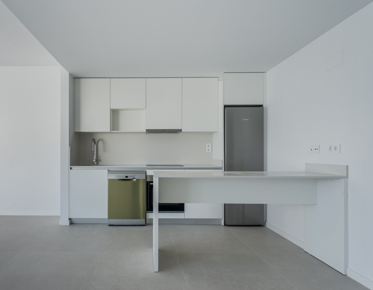 3 Bed Apartment for sale in Estepona Costa Del Sol, Málaga, Spain