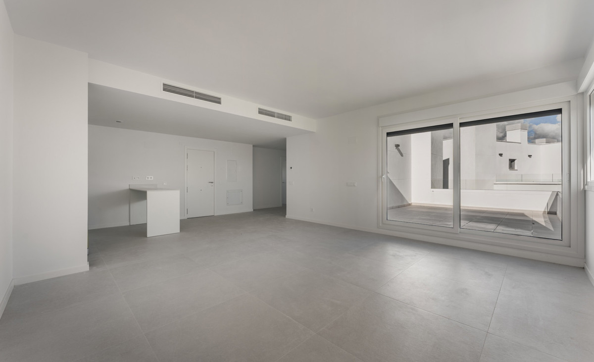 3 Bed Apartment for sale in Estepona Costa Del Sol, Málaga, Spain