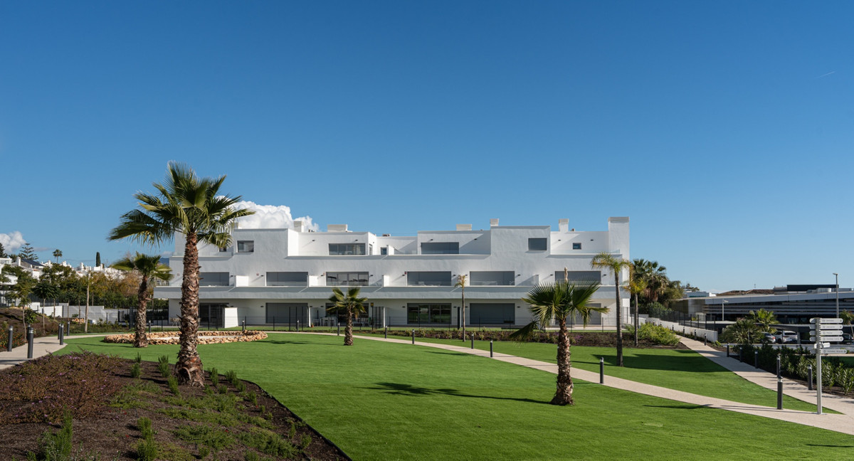 3 Bed Apartment for sale in Estepona Costa Del Sol, Málaga, Spain