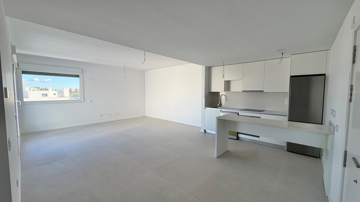 3 Bed Apartment for sale in Estepona Costa Del Sol, Málaga, Spain