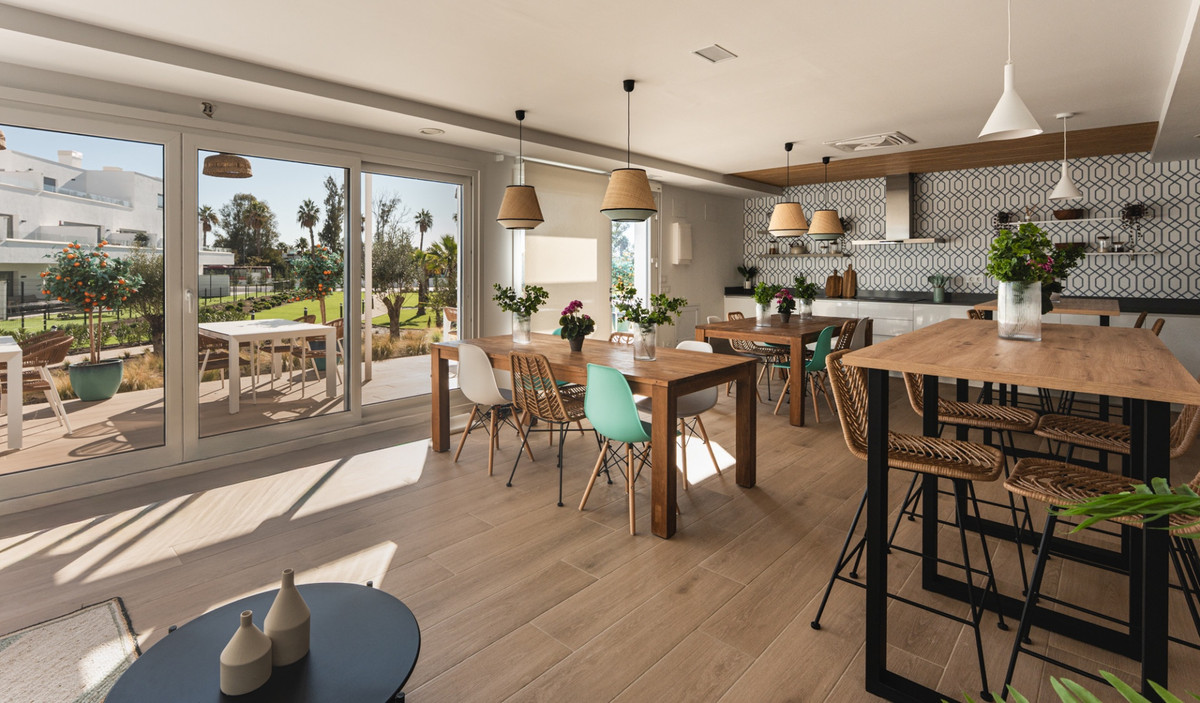 3 Bed Apartment for sale in Estepona Costa Del Sol, Málaga, Spain