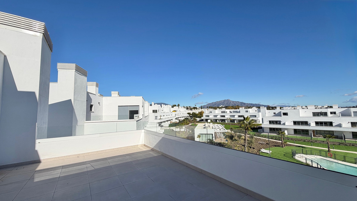 3 Bed Apartment for sale in Estepona Costa Del Sol, Málaga, Spain