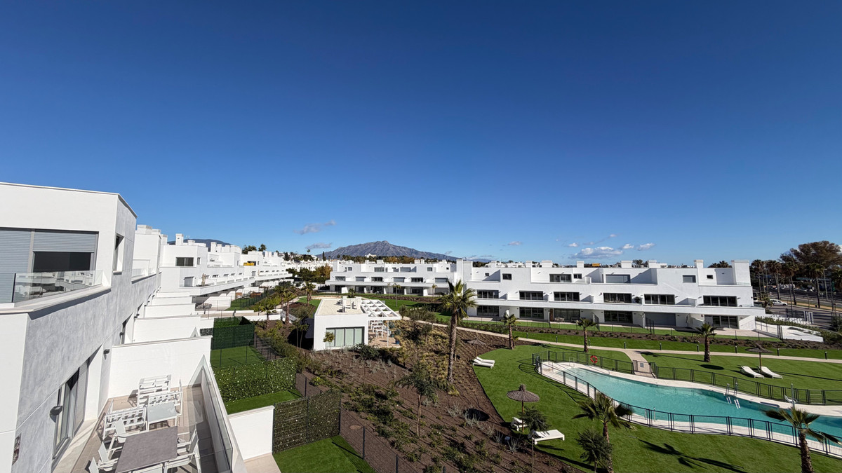 3 Bed Apartment for sale in Estepona Costa Del Sol, Málaga, Spain