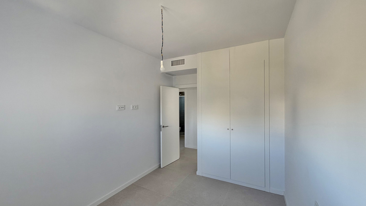 3 Bed Apartment for sale in Estepona Costa Del Sol, Málaga, Spain