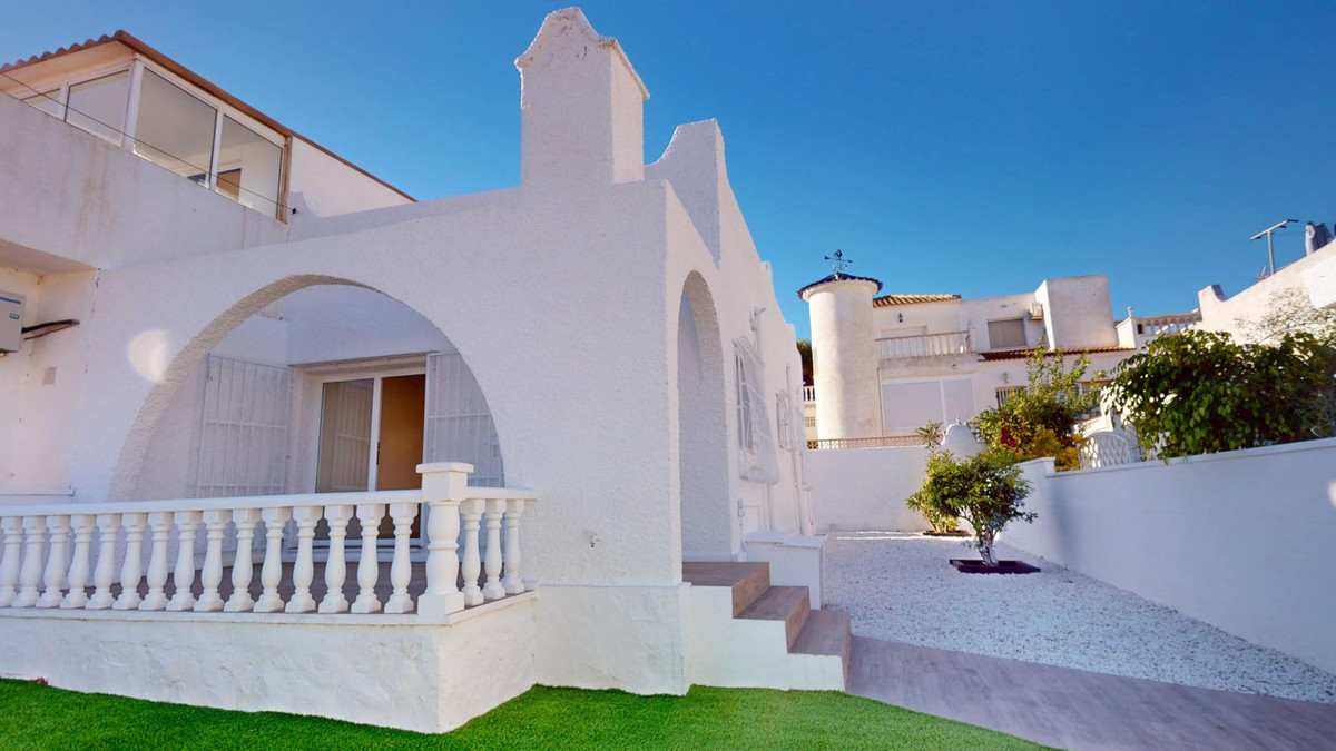 2 Bed Townhouse for sale in Villamartin Costa Blanca, Alicante, Spain