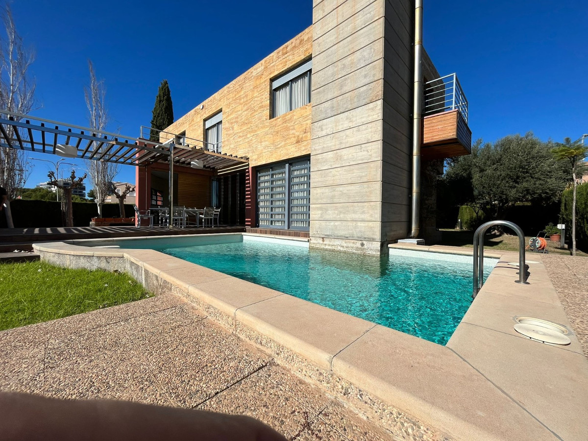 4 Bed Townhouse for sale in Dehesa De Campoamor Costa Blanca, Alicante, Spain