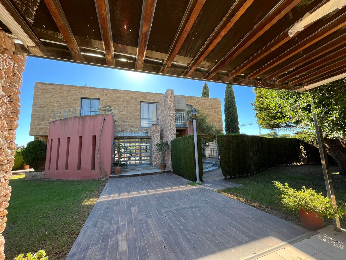 4 Bed Townhouse for sale in Dehesa De Campoamor Costa Blanca, Alicante, Spain
