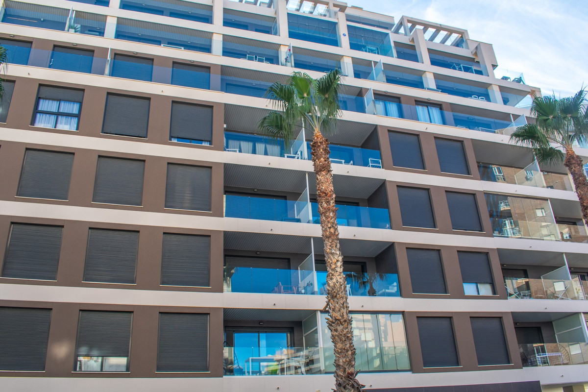 Se vende Apartamento Planta Baja de 2 dormitorios en Costa Blanca, Alicante, España
