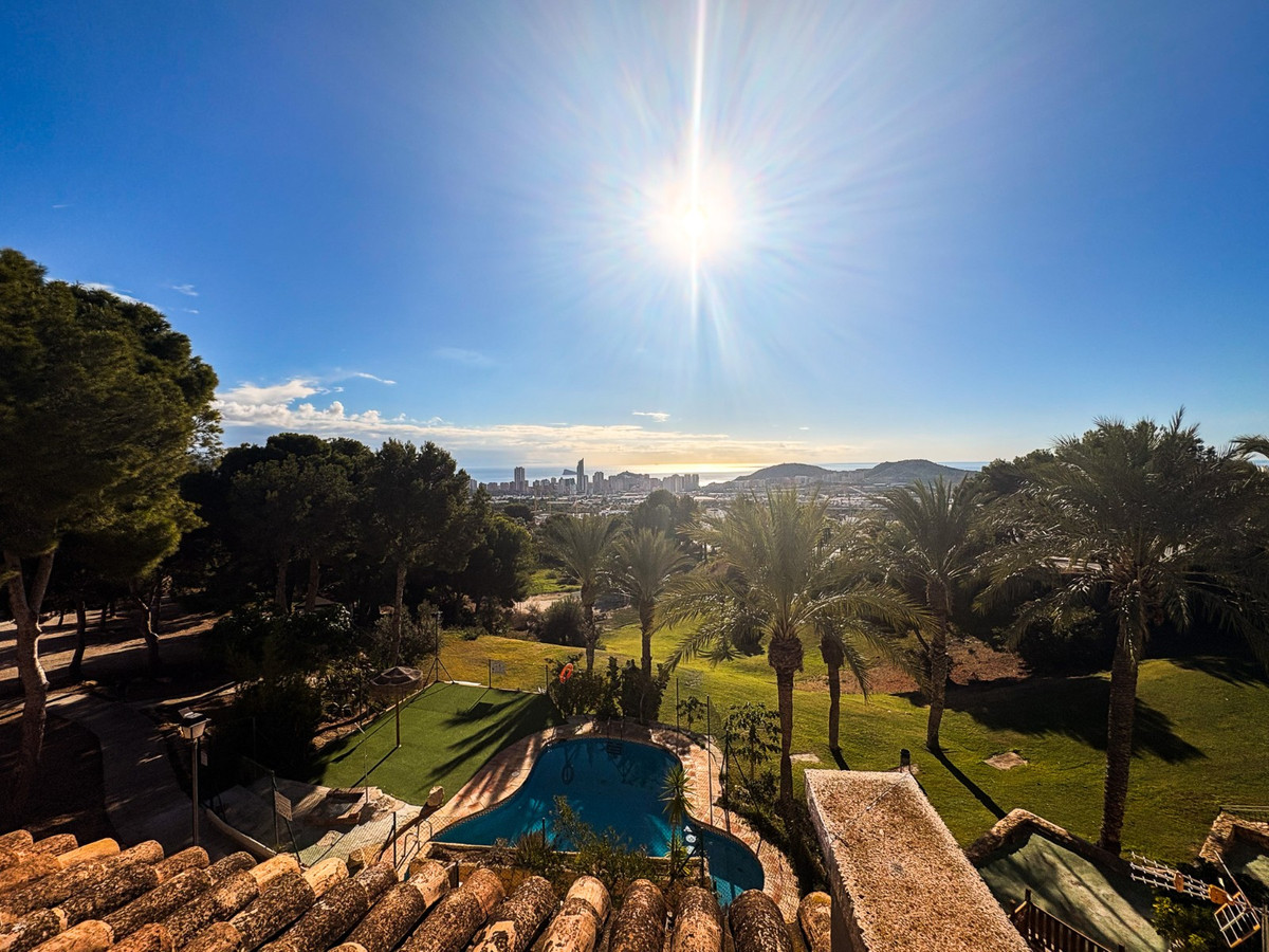 2 Bed Townhouse for sale in Finestrat Costa Blanca, Alicante, Spain