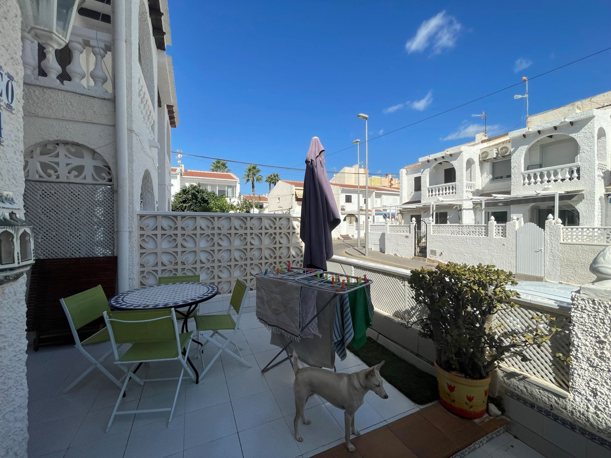 Se vende Adosada de 2 dormitorios en Costa Blanca, Alicante, España