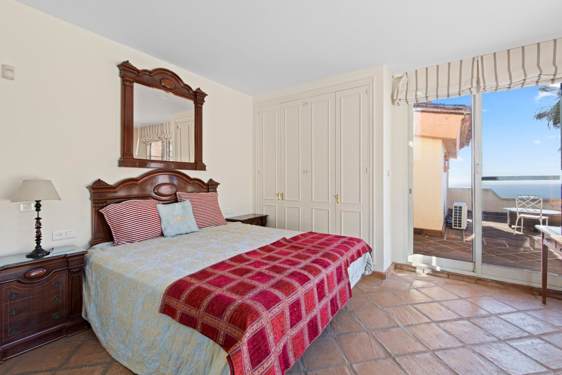Se vende Villa - Chalet de 5 dormitorios en Costa Del Sol, Málaga, España