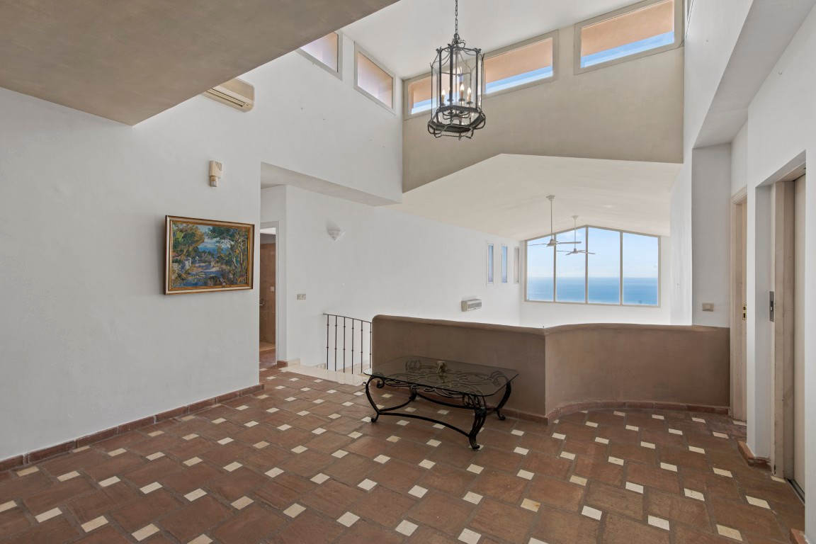 Se vende Villa - Chalet de 5 dormitorios en Costa Del Sol, Málaga, España