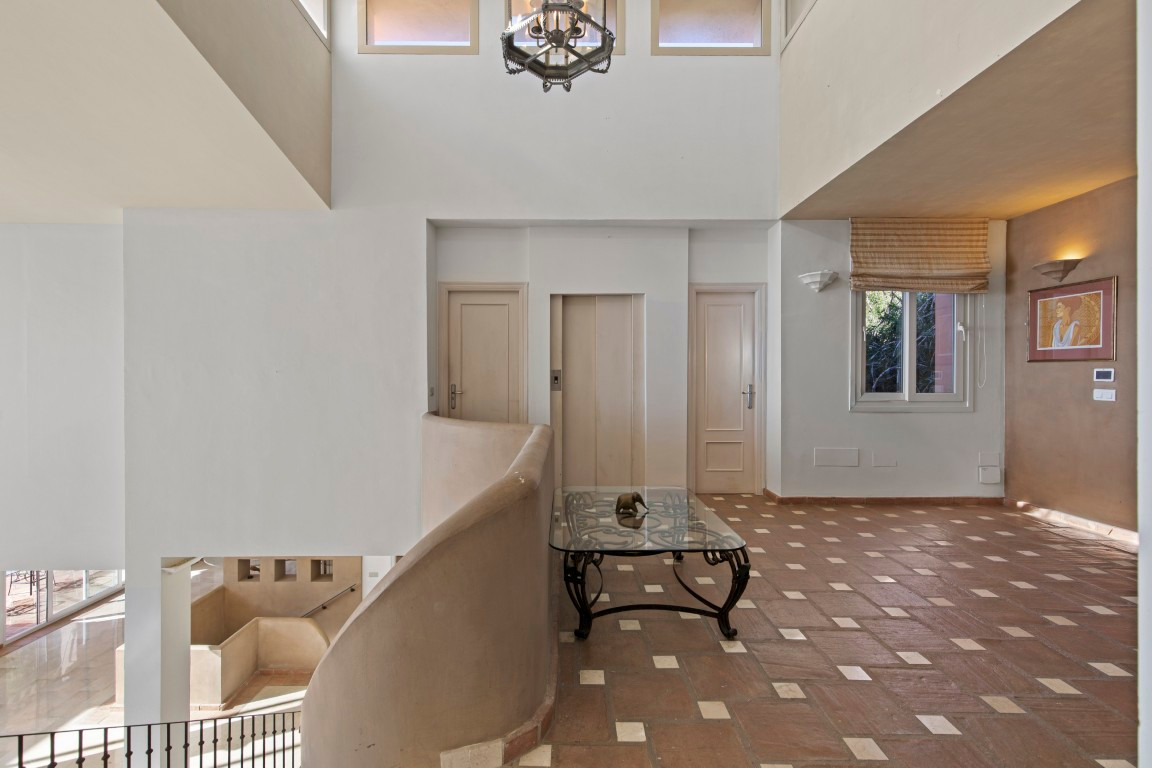 Se vende Villa - Chalet de 5 dormitorios en Costa Del Sol, Málaga, España