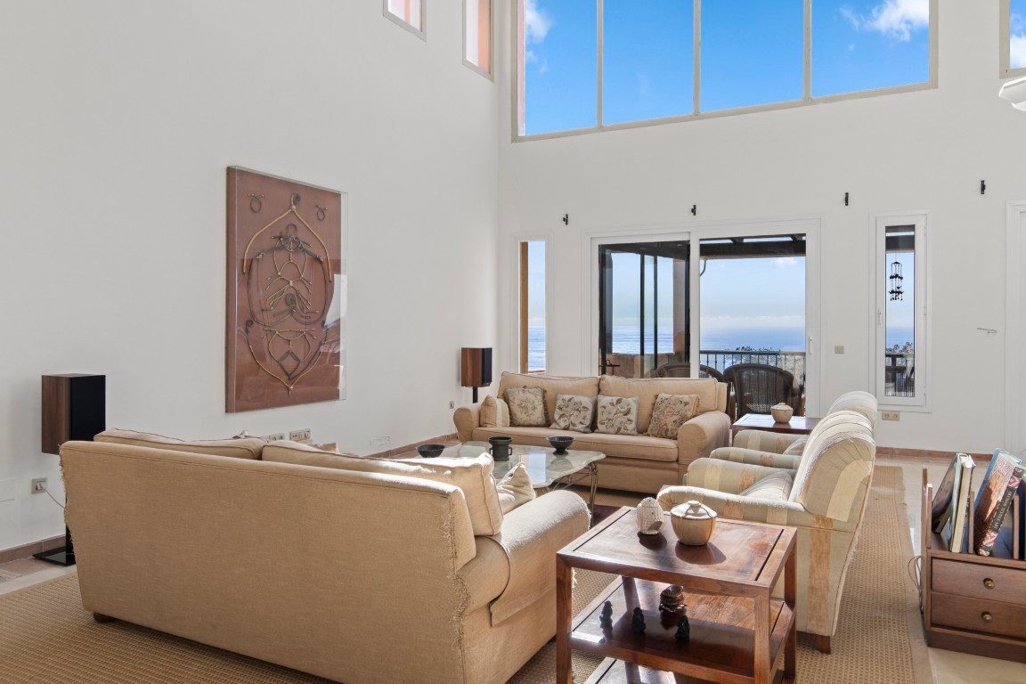 Se vende Villa - Chalet de 5 dormitorios en Costa Del Sol, Málaga, España