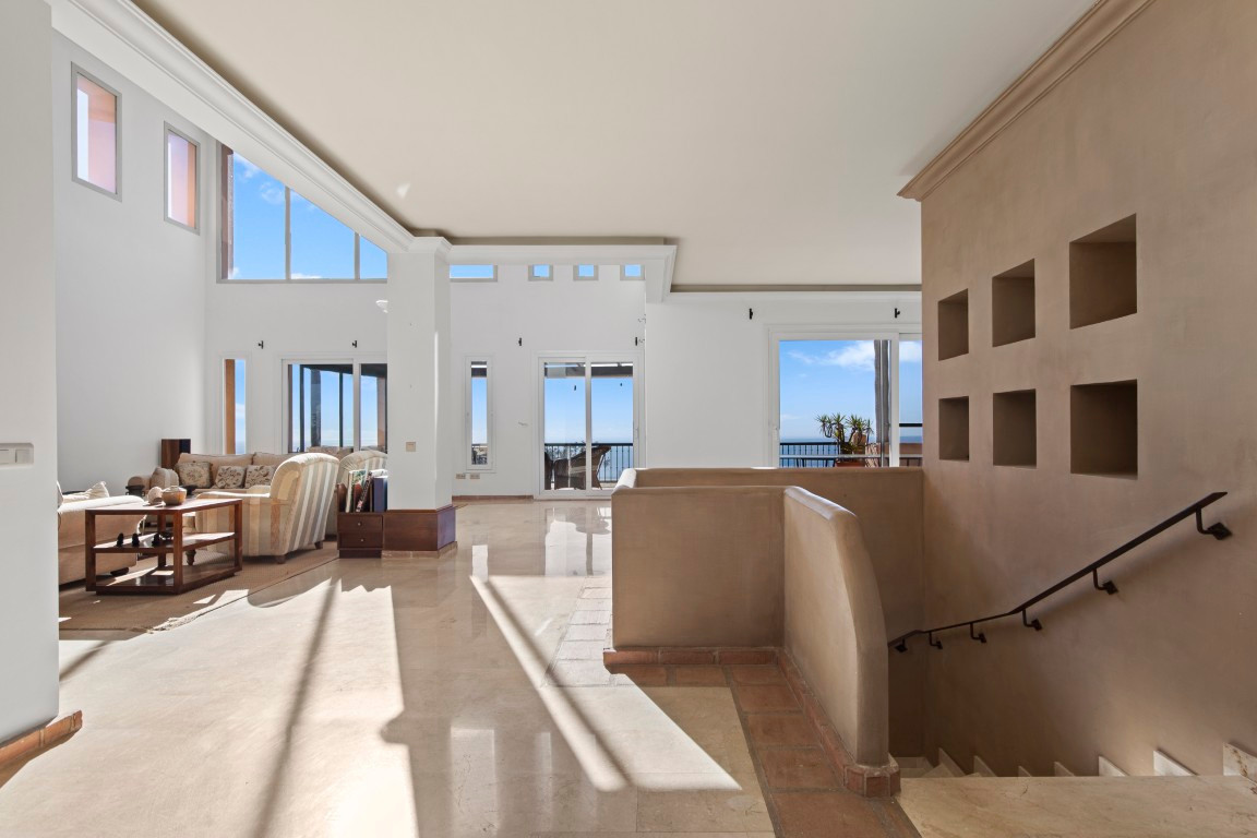 Se vende Villa - Chalet de 5 dormitorios en Costa Del Sol, Málaga, España