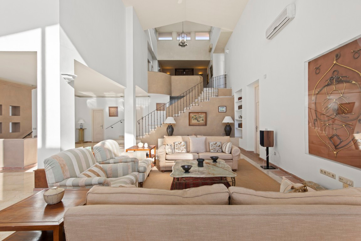 Se vende Villa - Chalet de 5 dormitorios en Costa Del Sol, Málaga, España