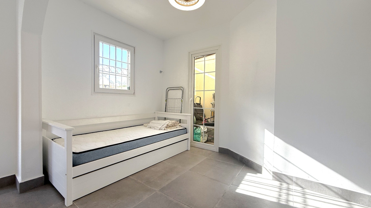 Se vende Pareada de 2 dormitorios en Costa Blanca, Alicante, España
