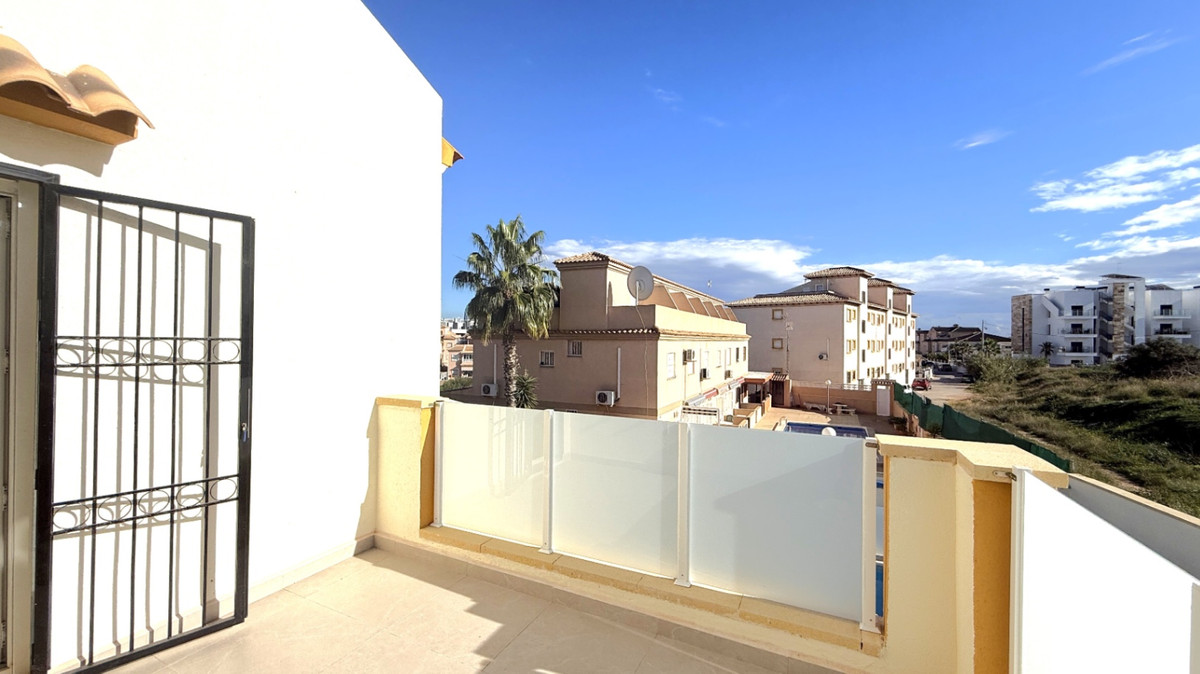 Se vende Pareada de 2 dormitorios en Costa Blanca, Alicante, España