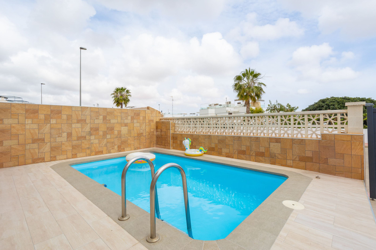 3 Bed Townhouse for sale in Villamartin Costa Blanca, Alicante, Spain