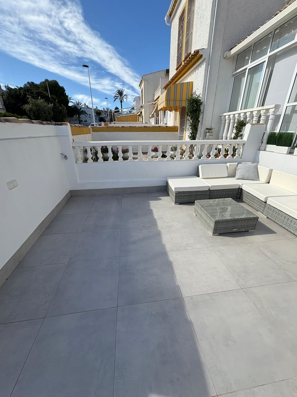 Se vende Adosada de 3 dormitorios en Costa Blanca, Alicante, España