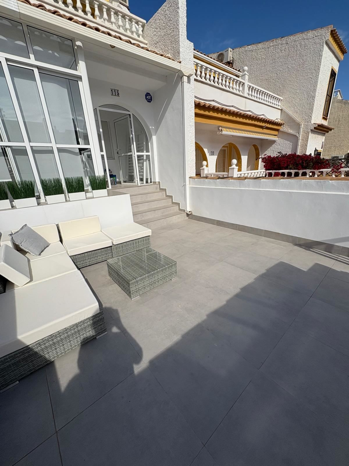 Se vende Adosada de 3 dormitorios en Costa Blanca, Alicante, España