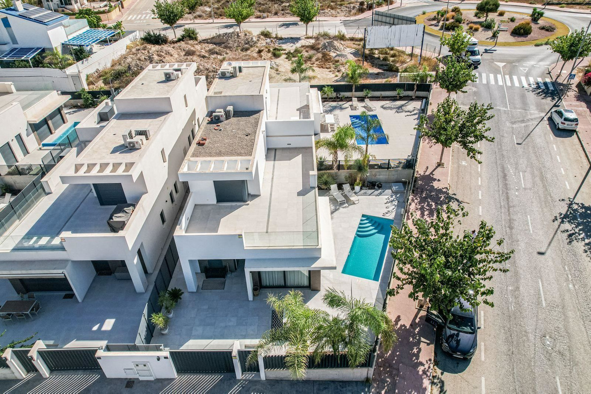 Se vende Villa - Chalet de 3 dormitorios en Costa Blanca, Alicante, España