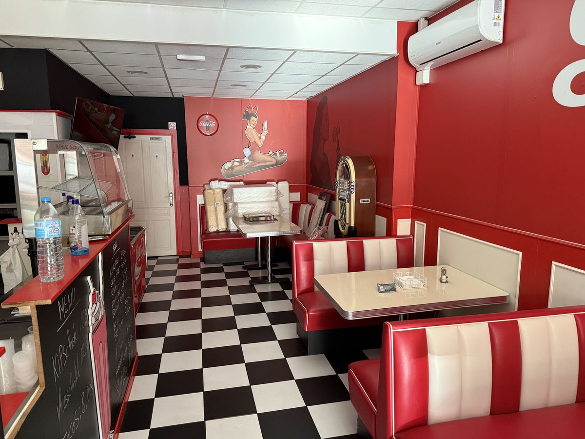 Commercial unit for sale in La Carihuela Costa Del Sol, Málaga, Spain