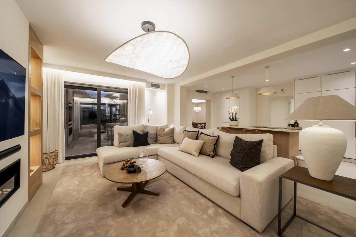 5 Bed Townhouse for sale in San Pedro De Alcántara Costa Del Sol, Málaga, Spain