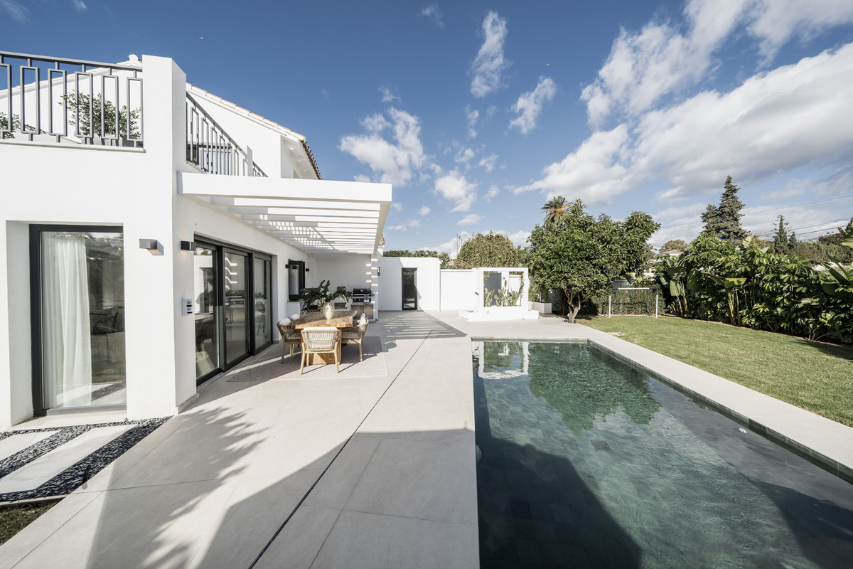 5 Bed Townhouse for sale in San Pedro De Alcántara Costa Del Sol, Málaga, Spain