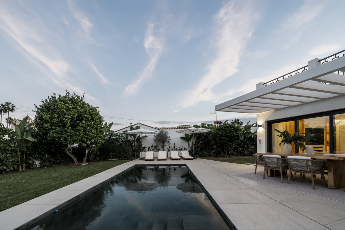 5 Bed Townhouse for sale in San Pedro De Alcántara Costa Del Sol, Málaga, Spain