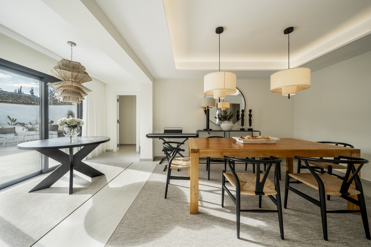 5 Bed Townhouse for sale in San Pedro De Alcántara Costa Del Sol, Málaga, Spain