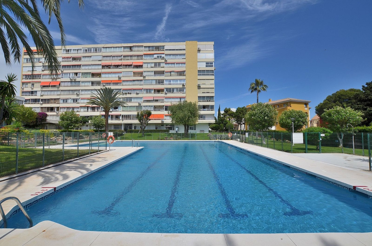 2 Bed Apartment for sale in Benalmadena Costa Costa Del Sol, Málaga, Spain