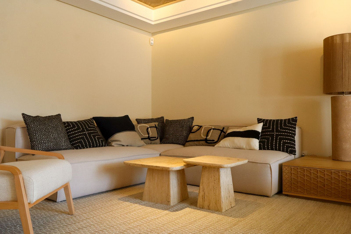 3 Bed Apartment for sale in Nueva Andalucía Costa Del Sol, Málaga, Spain