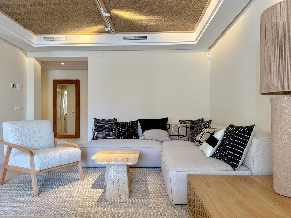 3 Bed Apartment for sale in Nueva Andalucía Costa Del Sol, Málaga, Spain