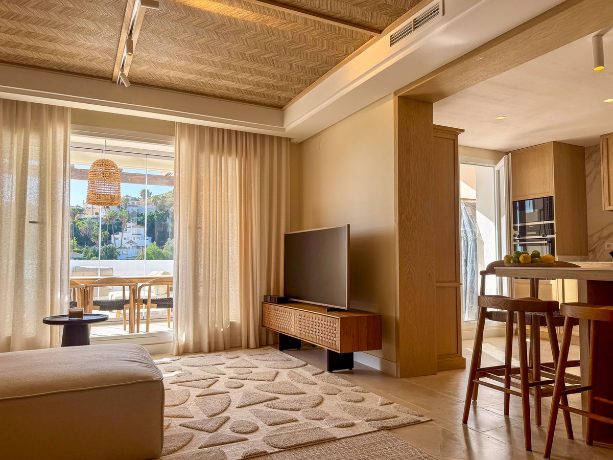 3 Bed Apartment for sale in Nueva Andalucía Costa Del Sol, Málaga, Spain