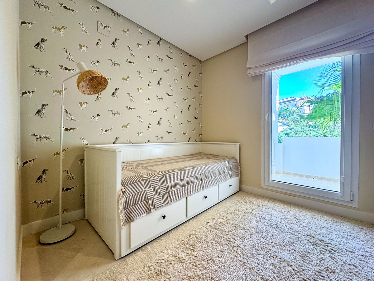 3 Bed Apartment for sale in Nueva Andalucía Costa Del Sol, Málaga, Spain