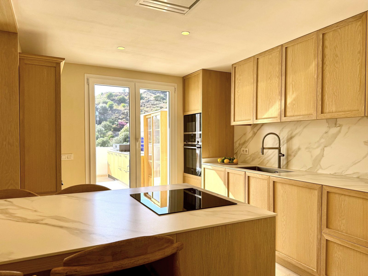 3 Bed Apartment for sale in Nueva Andalucía Costa Del Sol, Málaga, Spain