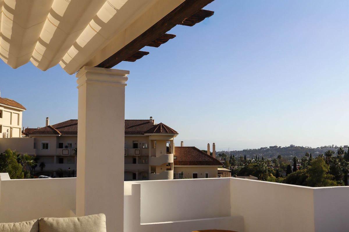3 Bed Apartment for sale in Nueva Andalucía Costa Del Sol, Málaga, Spain